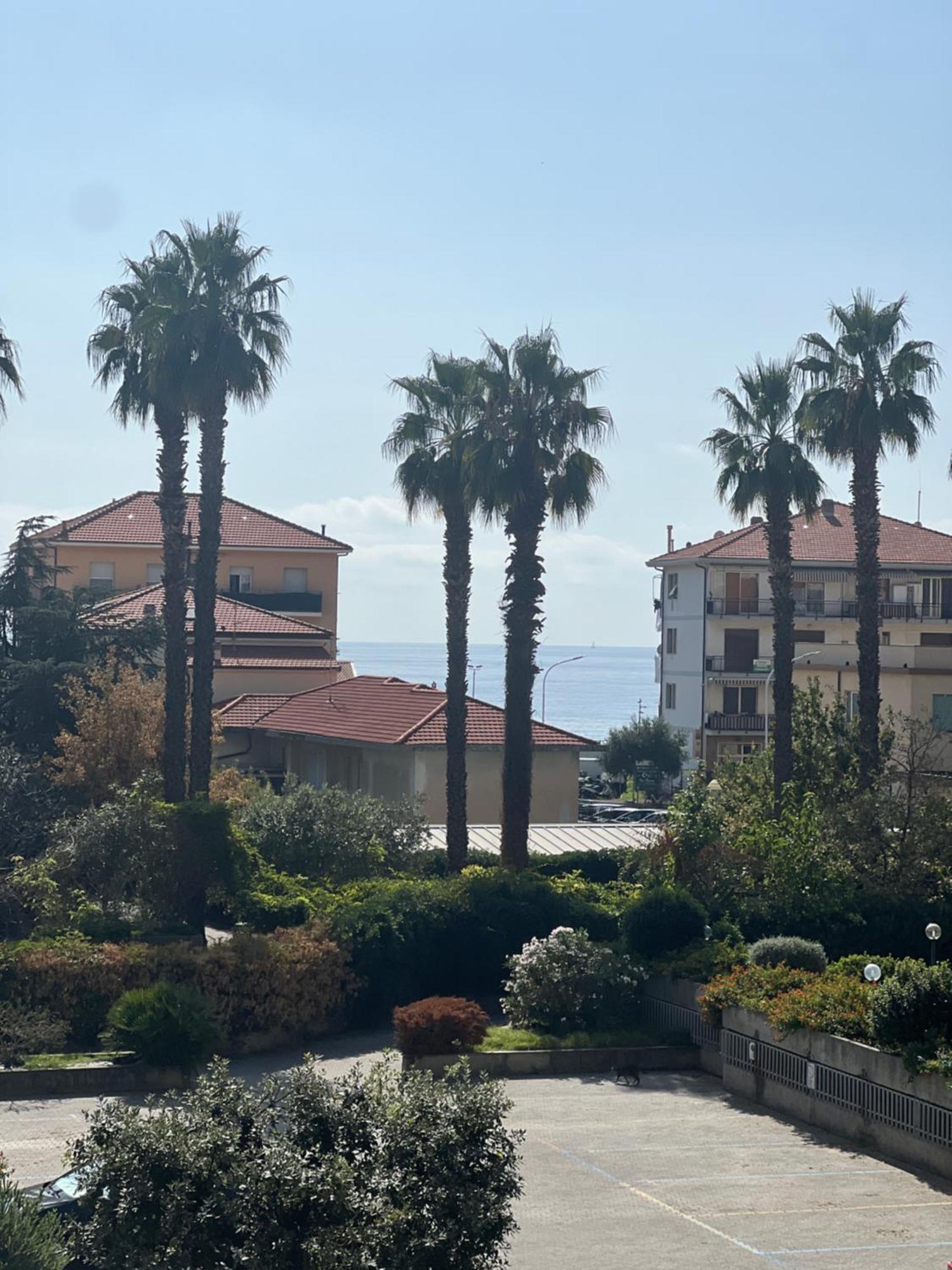 La Casa Di Alberto Apartment Riva Ligure Luaran gambar